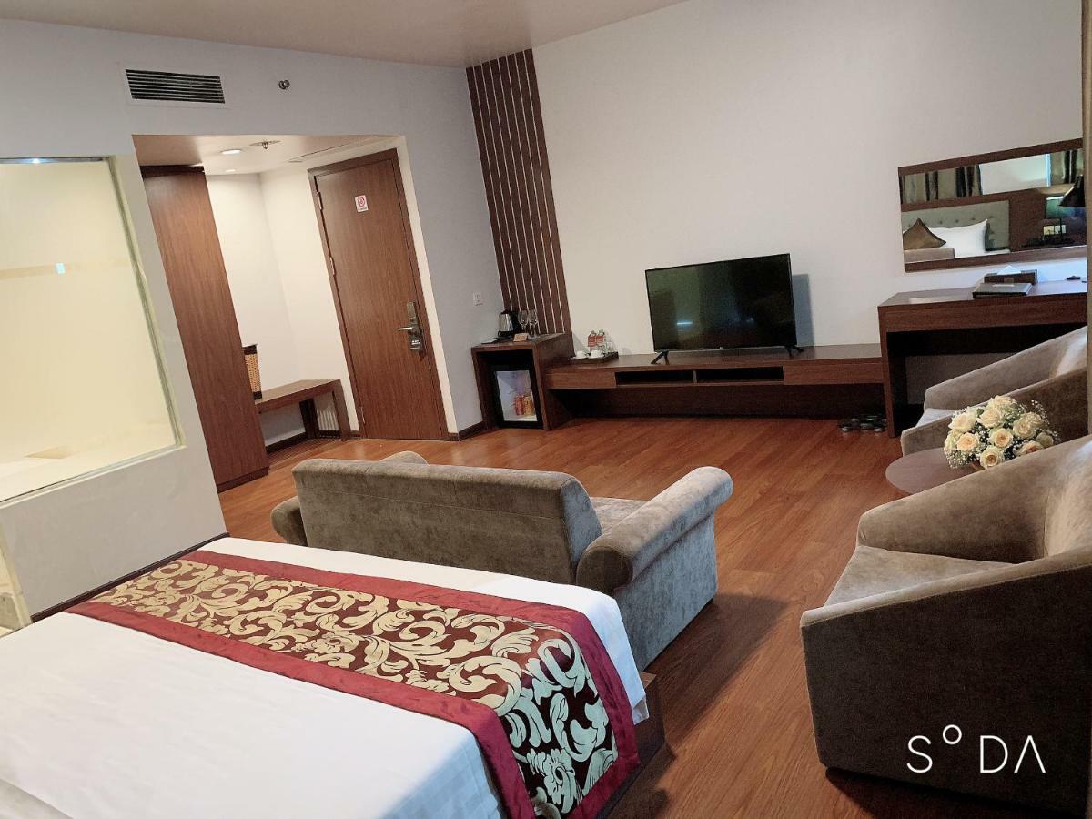 Imperial Boat Hotel Hai Phong Exterior foto